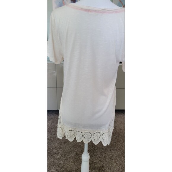 Taylor & Sage Pale Pink and Crochet Lace Short Sleeve Shirt Sz L - Picture 2 of 4